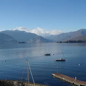 La Dama Del Porto Laveno-Mombello